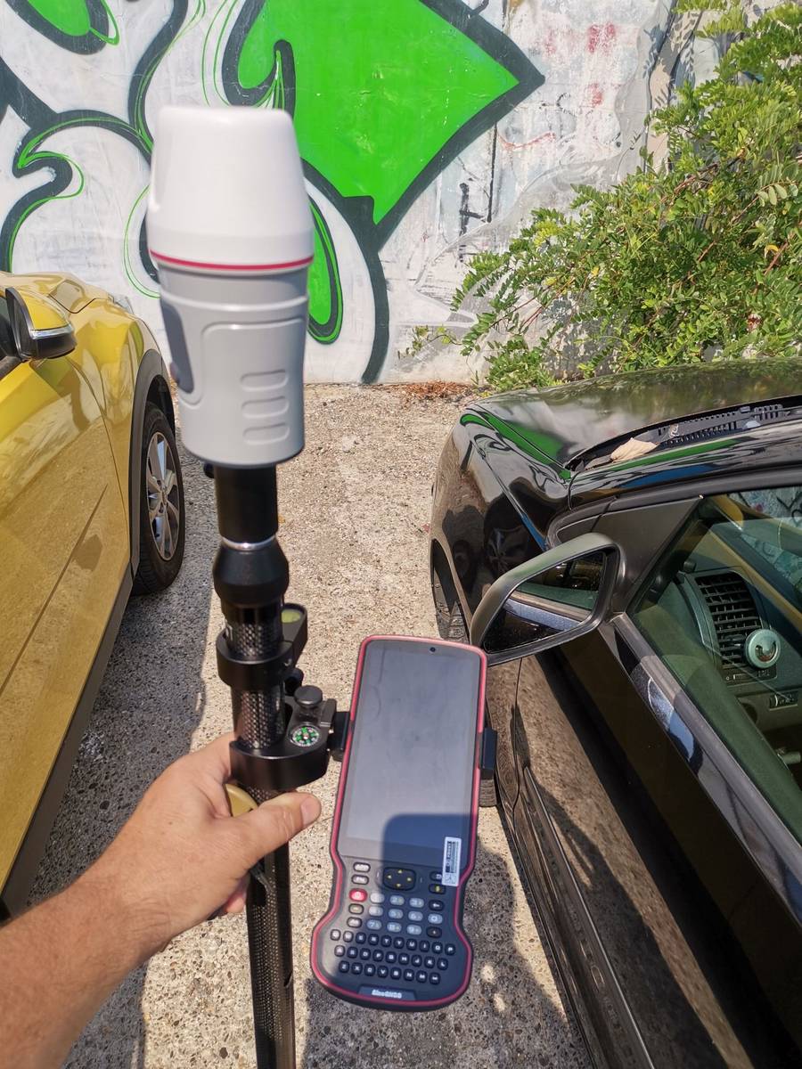 Geodetsko merenje GNSS opremom u urbanoj sredini